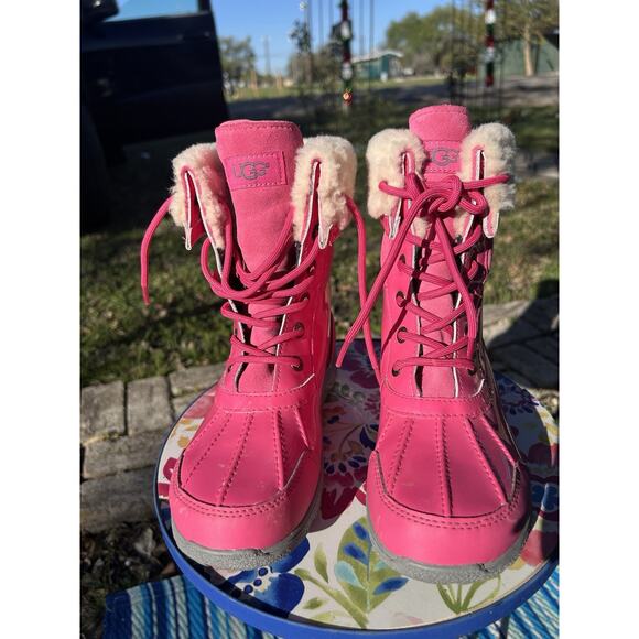 UGG Australia Butte II Patent Dove Pink 1014396K Lace Up Boots Size 6 - Picture 6 of 6
